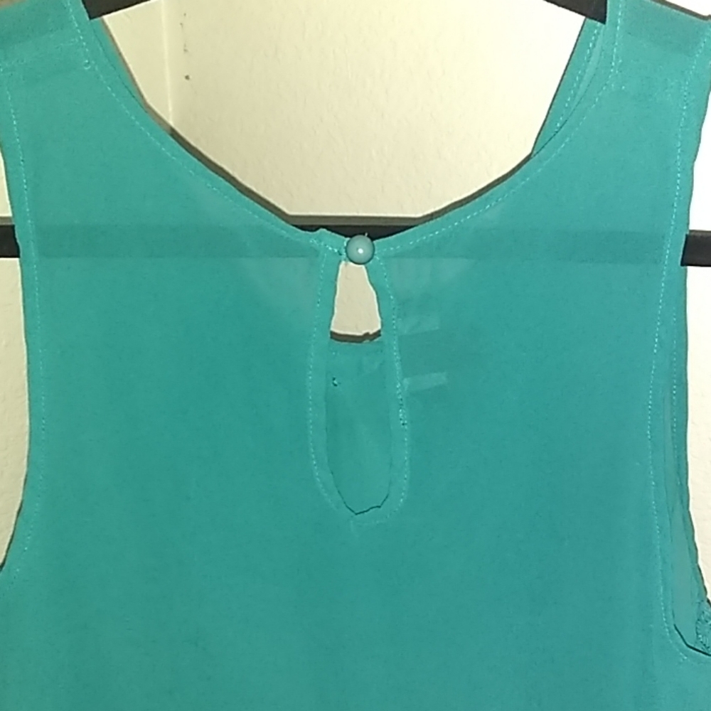 Top - Picture 4 of 4